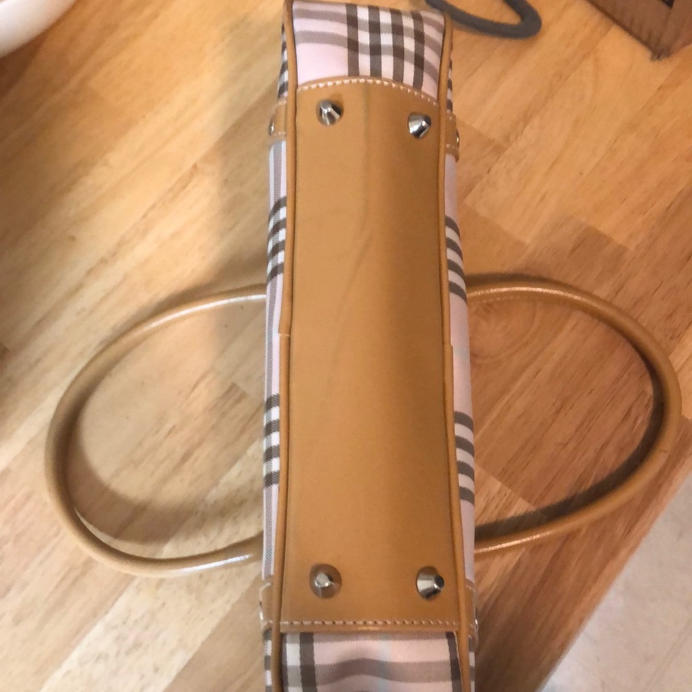Handbag - Picture 2 of 4